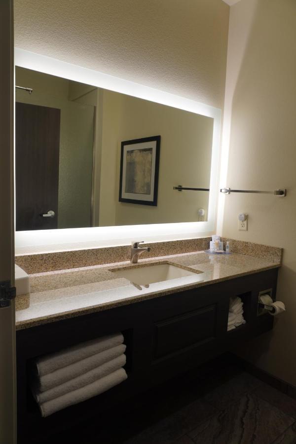 Comfort Inn & Suites Medina Extérieur photo